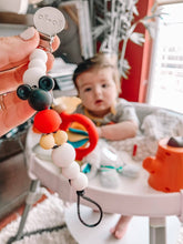 Load image into Gallery viewer, Ali+Oli Silicone Pacifier Clip (Mouse)
