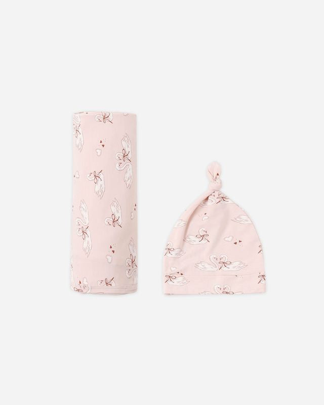 Bamboo Swaddle + Knotted Hat || Swans